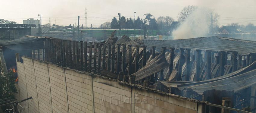 Grossbrand Holzlager Siegburg Industriestr P110.JPG